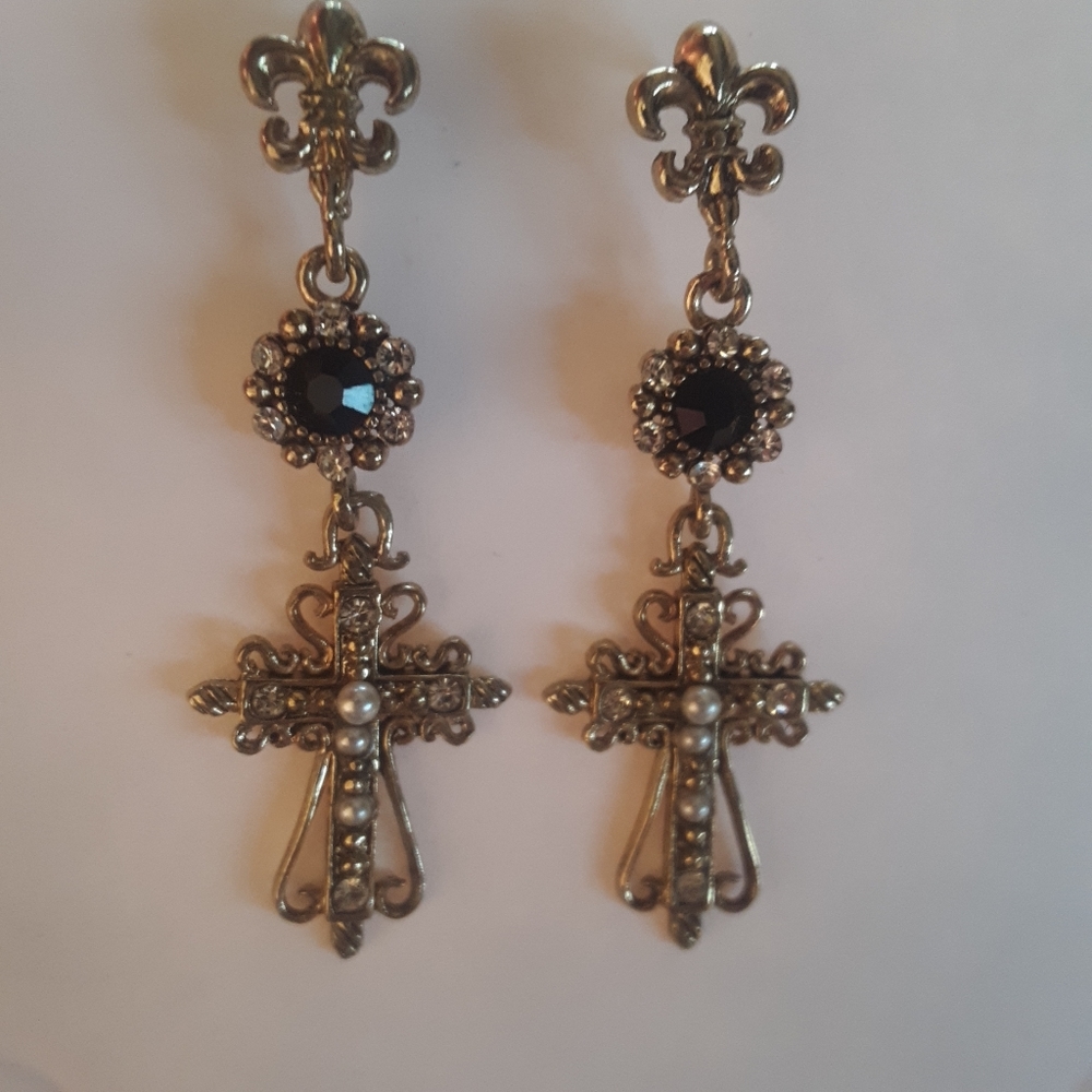 Cross pierced earrings